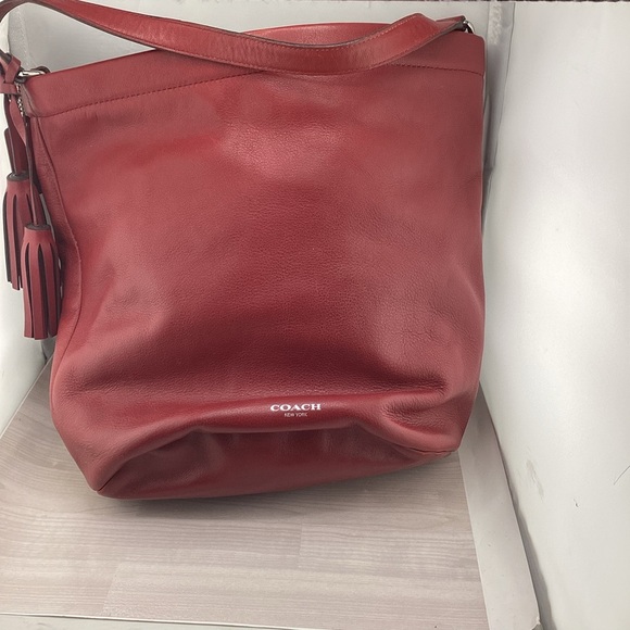 Coach Red Shoulder Bag with Elegant Leather Finish - Picture 4 of 7